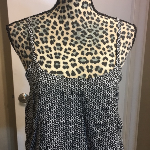 Great condition Brandy Melville tank top - Picture 6 of 8